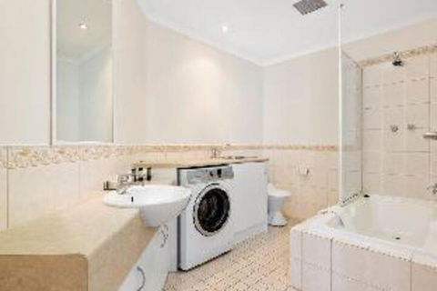Penthouse City Apartment - Accommodation Asia 4