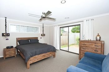 Sea Lounge - Accommodation Asia 5
