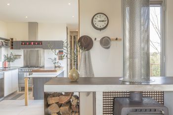 Lightshift Clunes - Accommodation Asia 2