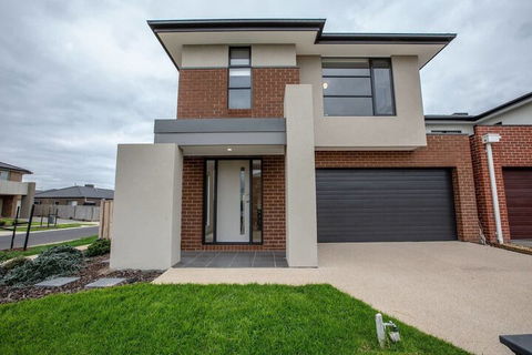 108spacious Point Cook Estate4br2btdoublegarage - Accommodation Asia 2