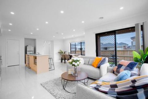 108spacious Point Cook Estate4br2btdoublegarage - Accommodation Asia 0