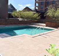 Cosy Newtown Studio Apartment With Swimming Pool - Accommodation Asia