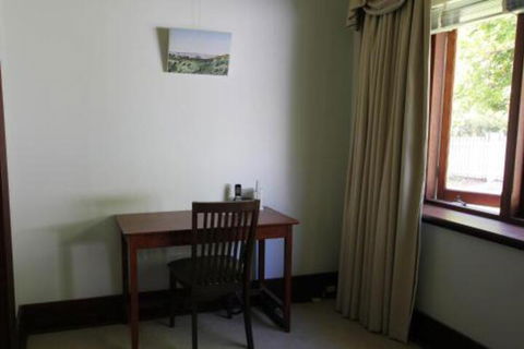 The Curtin Family Home - Accommodation Guide 0