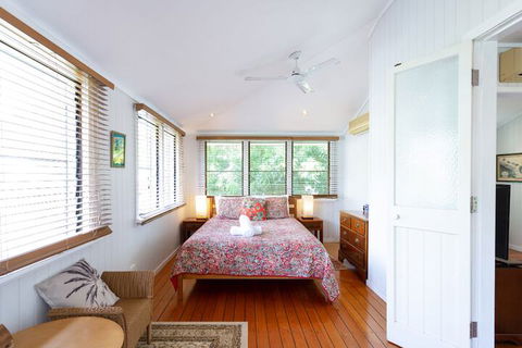 Edenvale Cottage In Beautiful Tropical - Accommodation Guide 4