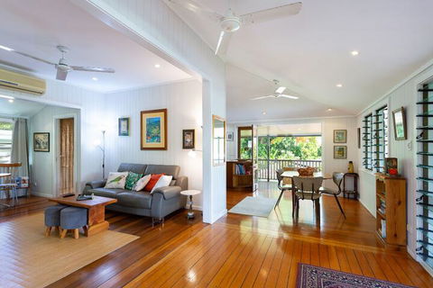 Edenvale Cottage In Beautiful Tropical - Accommodation Guide 1