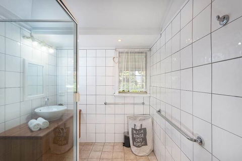 Edenvale Cottage In Beautiful Tropical - Accommodation Guide 2
