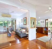 Edenvale Cottage in Beautiful Tropical - Accommodation Guide