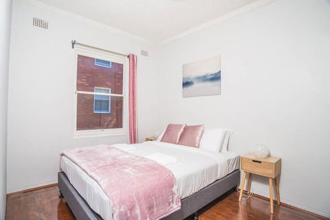 Vibrant And Colorful Apartment In Dollspoint - Accommodation Asia 6