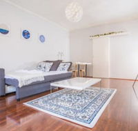Vibrant And Colorful Apartment In Dollspoint - Accommodation Asia