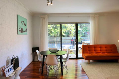 Spacious 3 Bedroom Apartment 20 Min To The CBD - Accommodation Guide 6