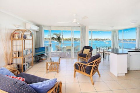 Amazing Waterfront Views Sunshine Coast H330 - Accommodation Asia 0