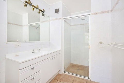 Amazing Waterfront Views Sunshine Coast H330 - Accommodation Asia 3