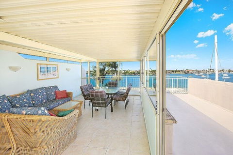 Amazing Waterfront Views Sunshine Coast H330 - Accommodation Asia 7