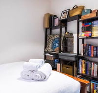 Eclectic 1 Bedroom South Yarra Hideaway - Accommodation Asia