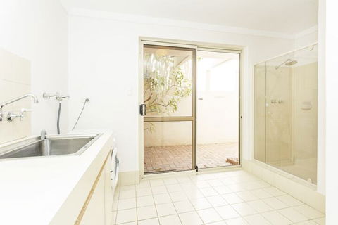 Cottesloe Ocean View House - Accommodation Asia 7