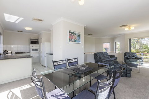 The Burswood Townhouse - Accommodation Asia 7