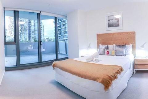 Incredible Riverside Apartment In Brisbane - Accommodation Asia 6