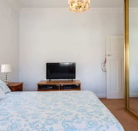 Garden Style Apartment In Prime Location - Accommodation Guide