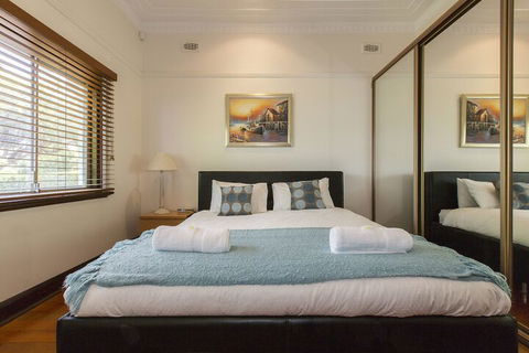North Cottesloe Cottage - Accommodation Guide 6