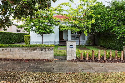 North Cottesloe Cottage - Accommodation Guide 1