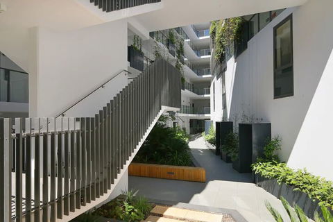 Large Modern 2 Bedroom Apartment Near Lake Claremont - Accommodation Guide 7