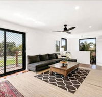 Spacious 2 Bedroom Townhouse in Southport - Accommodation China