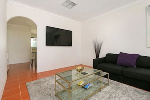 Safe & Secure 2 Bedroom Villa - Accommodation Guide 0