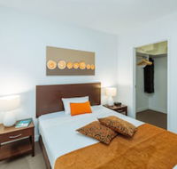 Airtrip Apartment on Merivale St - Accommodation Asia