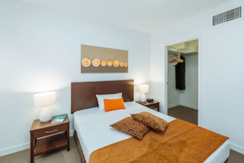 Airtrip Apartment On Merivale St - Accommodation Asia 0