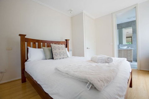 Comfy Holiday House With Pool@rosanna - Accommodation Guide 4