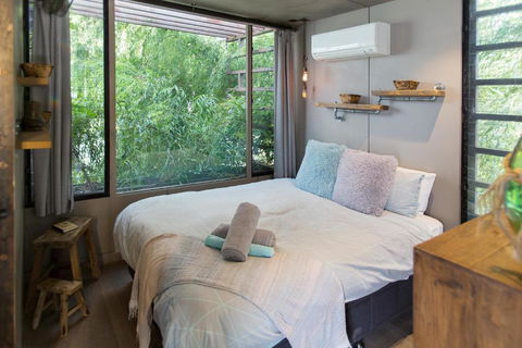 Bills Boathouse - Accommodation Asia 2