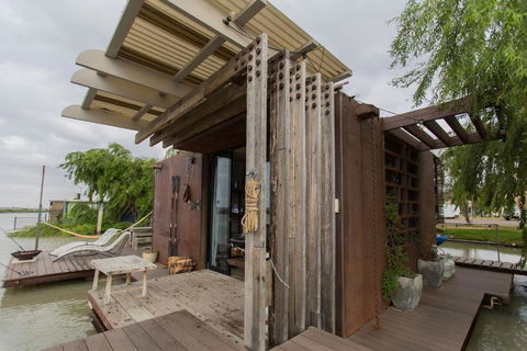 Bills Boathouse - Accommodation Asia 4