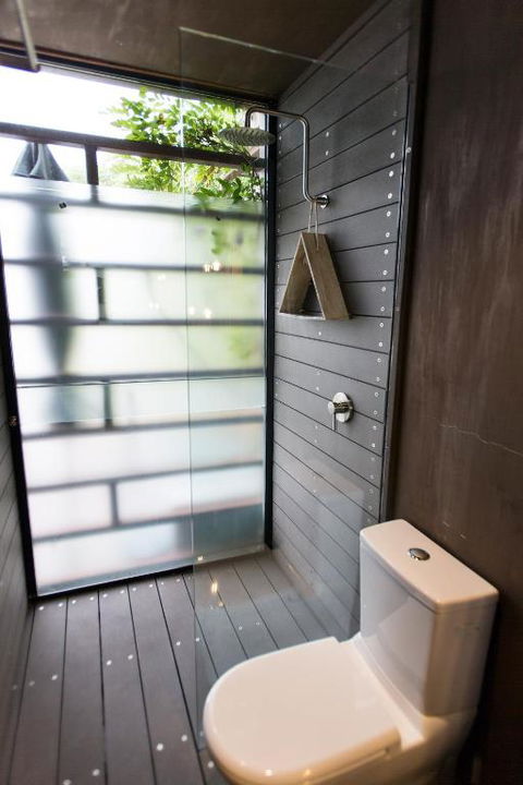 Bills Boathouse - Accommodation Asia 6