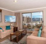 Erulisse Spacious townhouse with magical lake views - Accommodation Asia