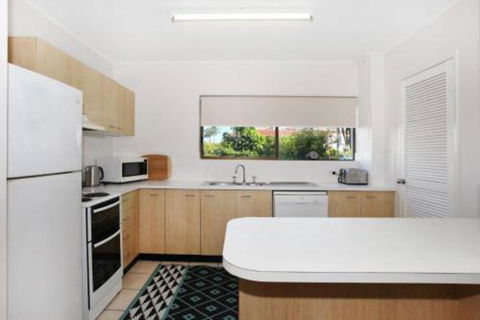 Unit 2 Cooltoro Court 7 Frank Street Coolum Beach 400 BOND LINEN INCLUDED - Accommodation Asia 1