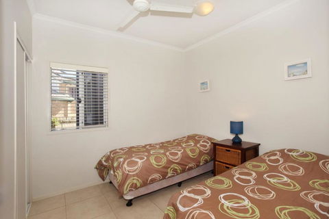 Unit 2 On The Park Coolum Beach - Accommodation Asia 4