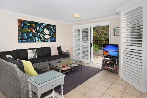 Unit 3 On The Park Coolum Beach - Accommodation Asia 2
