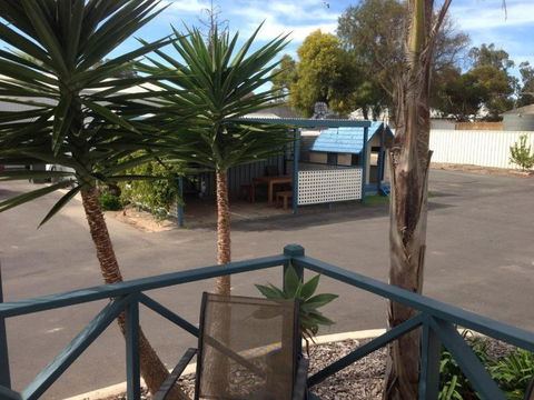 Sail & Anchor - Accommodation Guide 4
