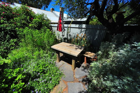 Emma Tiver Heritage Cottage - Accommodation Asia 6