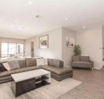 43A Twynam Street Snowfall - Accommodation Asia