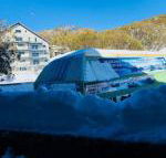 East 302 St. Falls - Accommodation Guide