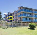 8 The Helm 22 Voyager Close hear the waves from Shoal Bay Beach - Accommodation Asia