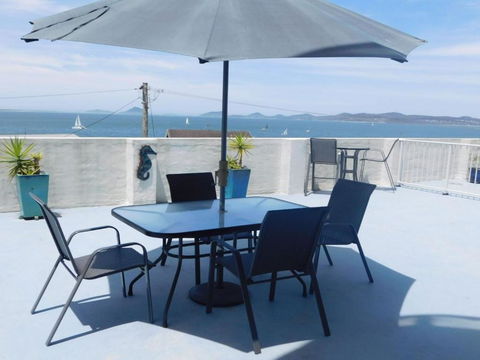 5 The Point 5 7 Mitchell Street Large Balcony & Great Water Views - Accommodation Asia 1