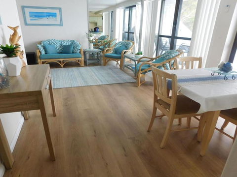 5 The Point 5 7 Mitchell Street Large Balcony & Great Water Views - Accommodation Asia 4