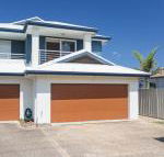 Relax at Pacific 1 / 26 Pacific Avenue private duplex with enclosed yard - Accommodation Guide