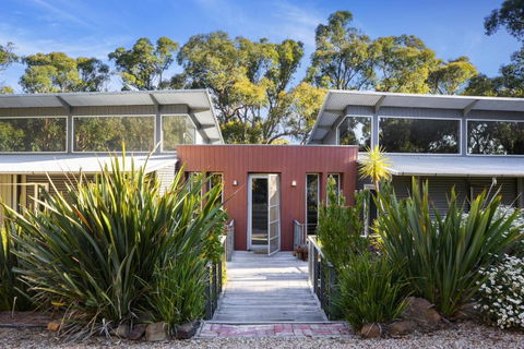 The Bird House - Accommodation Asia 5