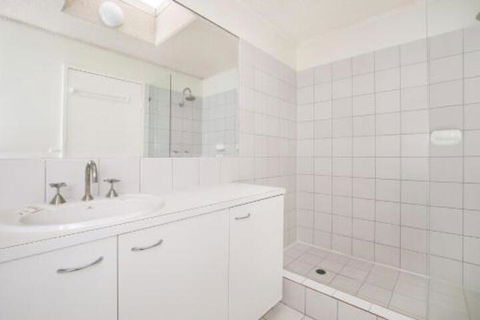Wickham Cove Unit 10 45 Albert Street. Kings Beach - Accommodation Asia 2