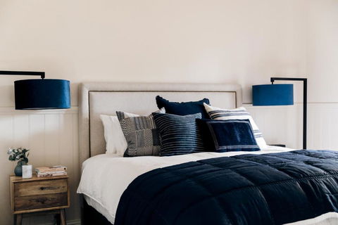 Luxury On Loch - Accommodation Guide 5
