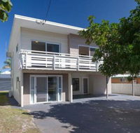 SeaHaven 2 Richardson Ave Large home with Aircon Smart TV WIFI Netflix  Boat Parking - Accommodation Asia