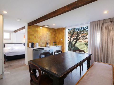 White Beach Studio 42a Ash Street - Accommodation Guide 3